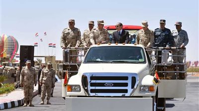 الرئيس السيسي يتفقد قاعدة محمد نجيب بعد تطويرها