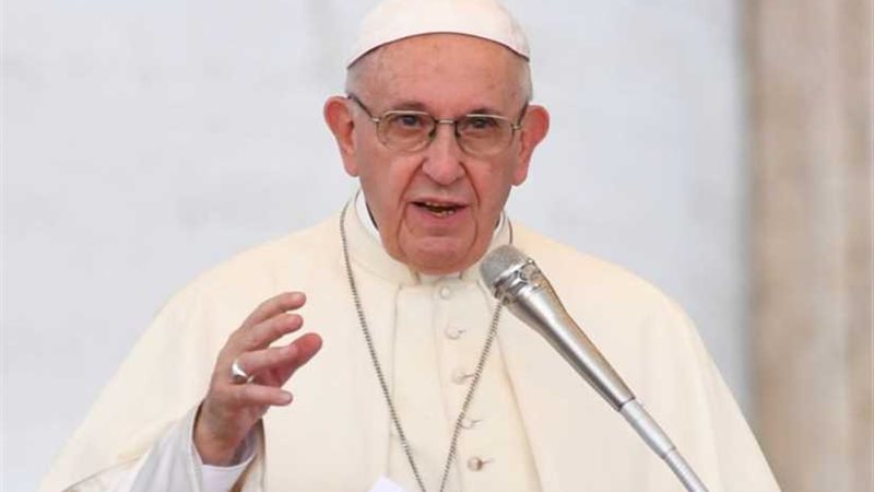 الفاتيكان يعرب عن