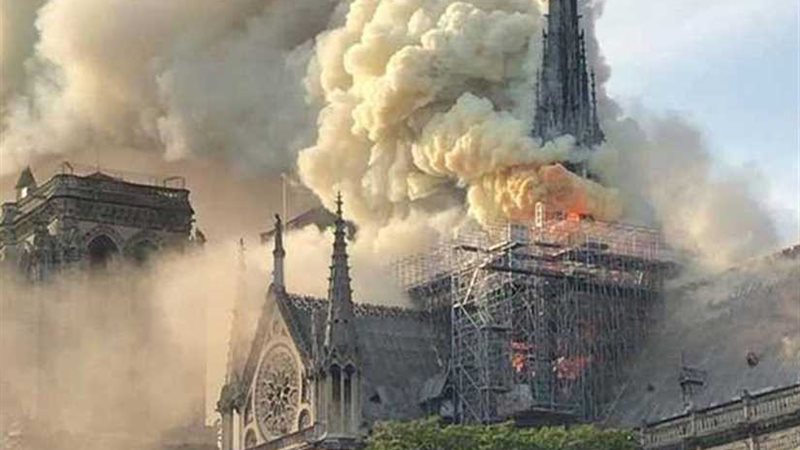 رجال الإطفاء الفرنسيين: