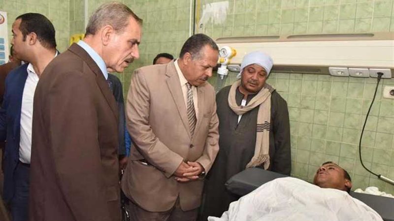 محافظ أسيوط يزور