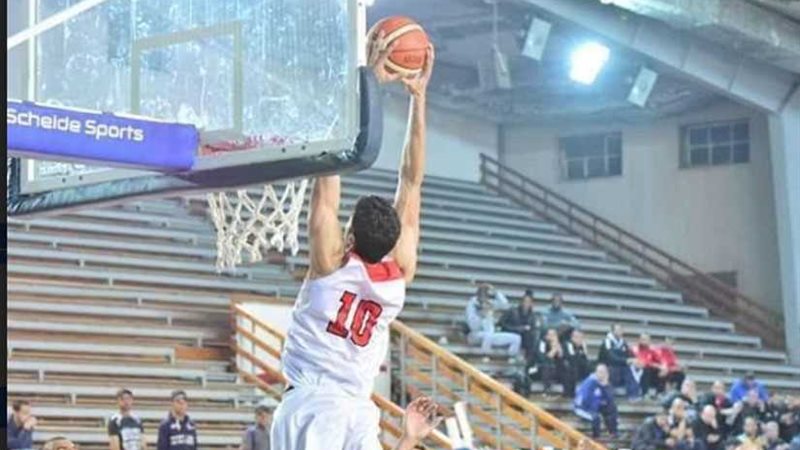 الأهلي يواجه الزمالك