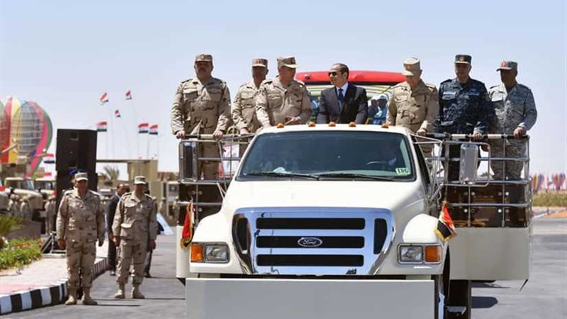 الرئيس السيسي يتفقد