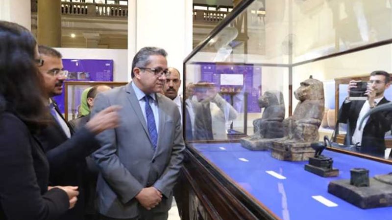 وزير الآثار يفتتح