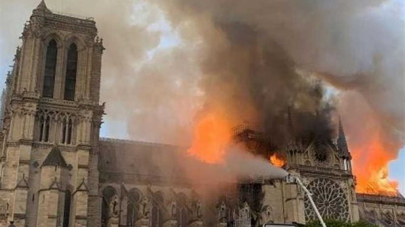 السلطات الفرنسية