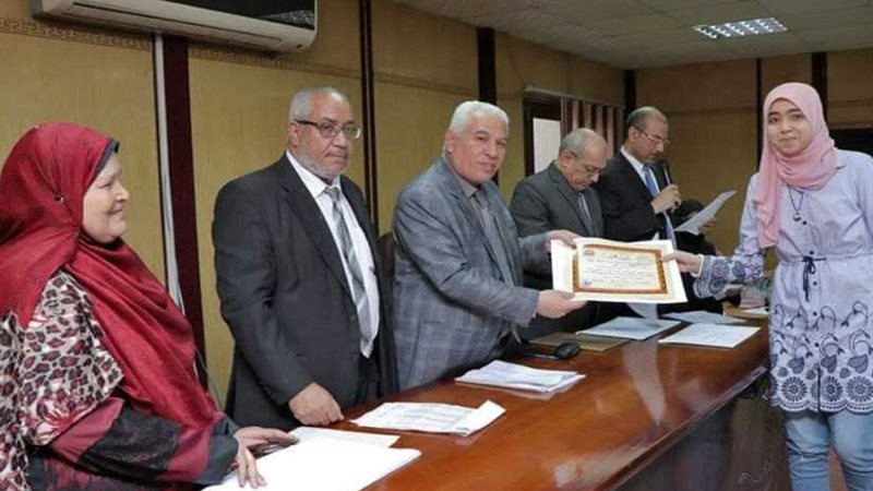 فوز 23 طالبا وطالبة