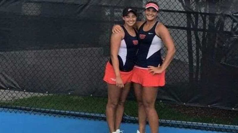 سيدات التنس تفتتح