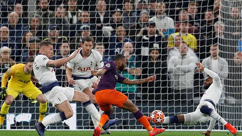 مانشستر سيتي يبدأ