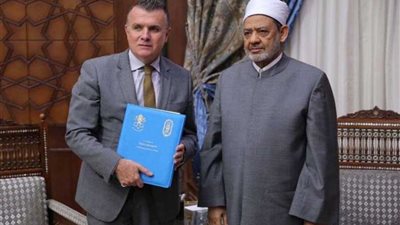 سفير السويد بالقاهرة: خطاب الأزهر المعتدل ساهم في كشف زيف الجماعات المتطرفة