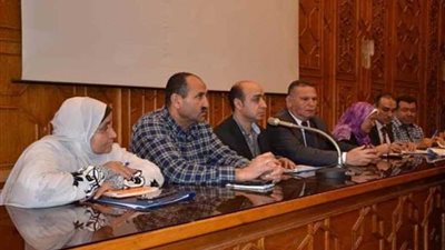 بعد 18 عاماً.. محافظ الإسماعيلية ينجح فى حل مشكلة حاجزي الوحدات السكنية بمدينة المستقبل