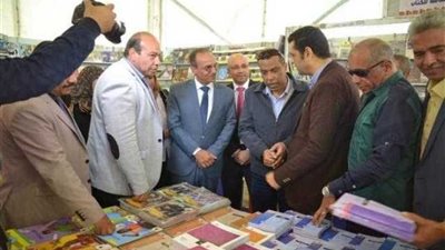 رئيس هيئة الكتاب يتفقد معرض بورسعيد للكتاب