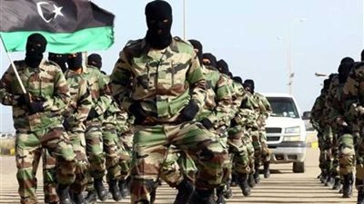 الجيش الليبى يشتبك فى التكبالى.. ويدمر 4 مدرعات للميليشيات