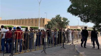 المصريون في دول الخليج الأكثر إقبالاً على صناديق الاستفتاء.. (صور)