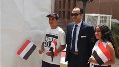 بالصور.. مشاركة كثيفة من المصريين للاستفتاء على التعديلات بدبي