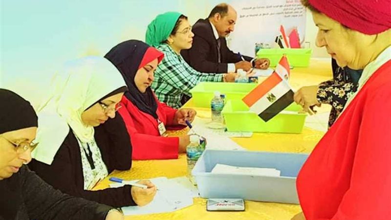 بالصور.. إقبال كبير