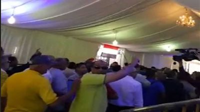 لليوم الثانى ..إقبال كثيف من المصريين بالكويت على الاستفتاء للتعديلات الدستورية (فيديو)