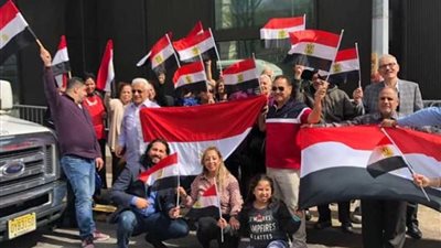 المصريون فى لبنان يدلون بأصواتهم فى اليوم الثانى للاستفتاء على التعديلات الدستورية