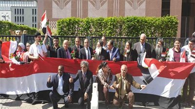 استمرار توافد الناخبين على لجان 