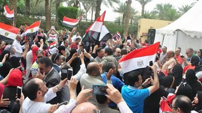 سفير مصر بالجزائر: إقبال كبير على الاستفتاء رغم الأمطار وبرودة الطقس