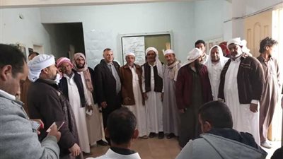 بالصور.. توافد المواطنين بقرية رأس الحكمة بمطروح