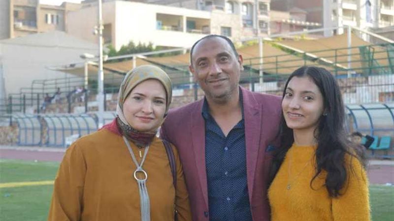 أيمن المزين وزوجته