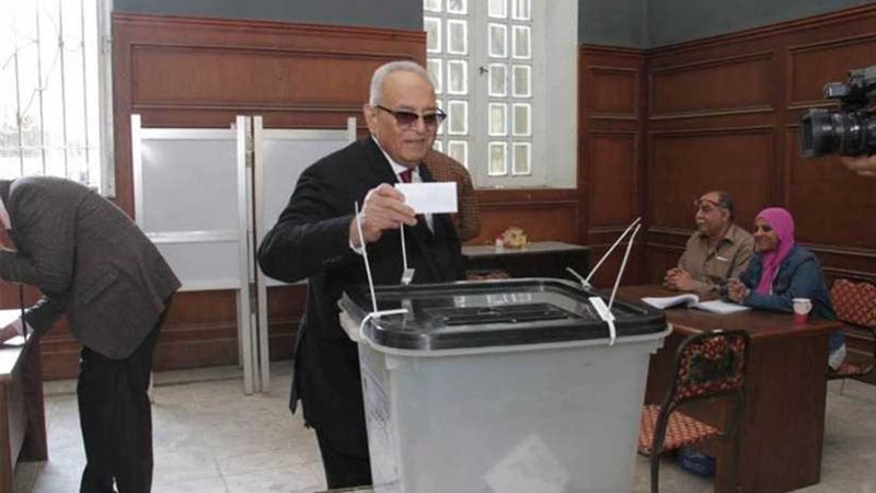 بالصور.. أبو شقة