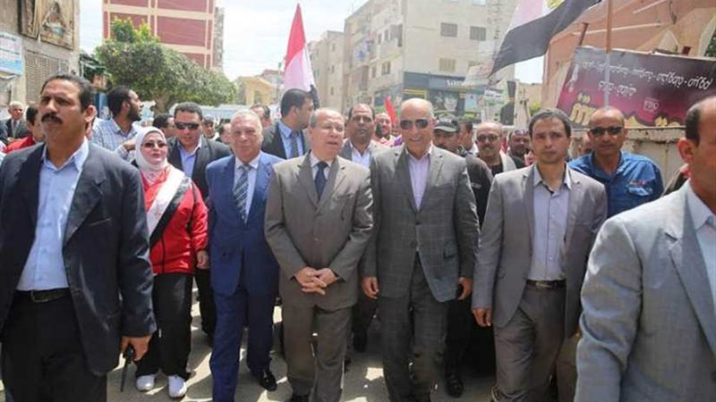 محافظ كفر الشيخ يقود