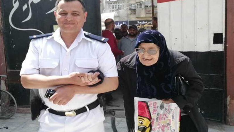 أفراد الجيش والشرطة