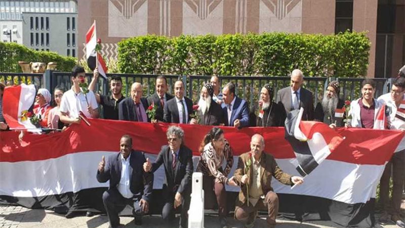 استمرار توافد الناخبين