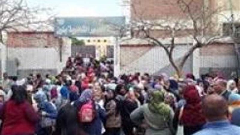 حشود المواطنين لليوم