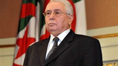 الرئيس الجزائري المؤقت يستقبل رئيس المجلس الشعبي الوطني الأسبق