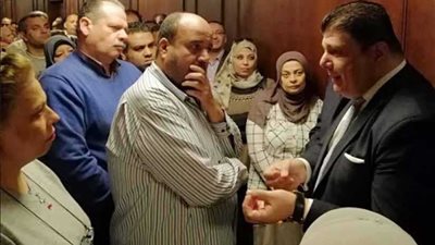 حوار مفتوح بين زين و العاملين أثناء مشاركتهم بالاستفتاء