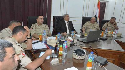 لليوم الثالث.. محافظ المنيا يتابع لجان التصويت على التعديلات الدستورية