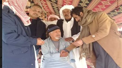 أكبر مسن في قرية القواسم بمطروح يدلي بصوته في الاستفتاء