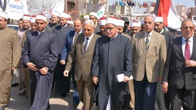 محافظ الدقهلية يقود مسيرة 