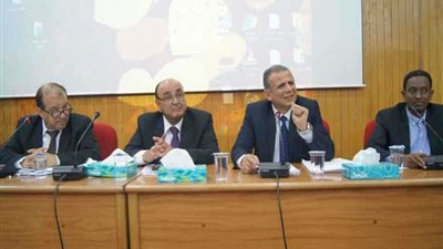 مصطفى الشيخ يترأس الجلسة الافتتاحية للمؤتمر الدولي للجامعات بالأردن