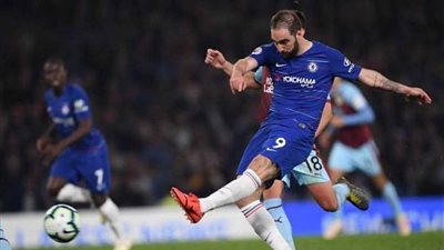 تشيلسي يتعادل مع بيرنلي في الدوري الانجليزي