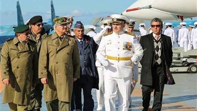 البحرية الليبية تفرض طوقاً على طرابلس في المتوسط