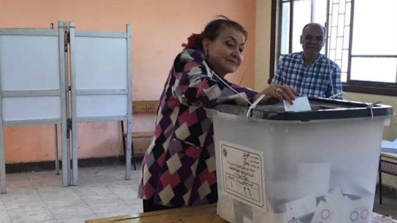 ليلى طاهر تدلي بصوتها