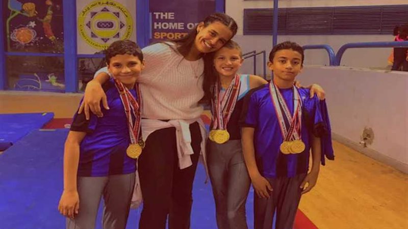 الترامبولين الزهور