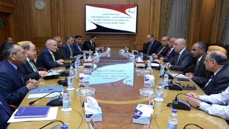 العصار والجزار يبحثان