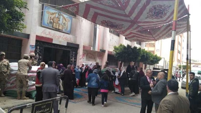 يابانيو مصر يتزاحمون