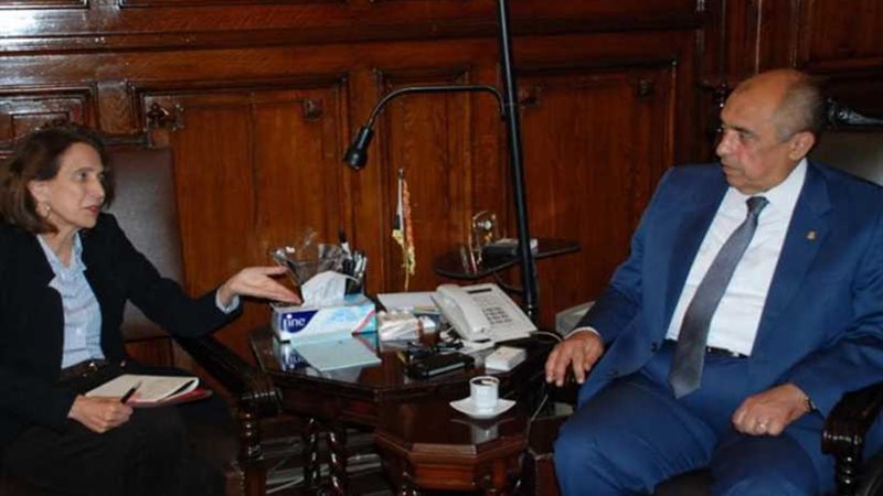 وزير الزراعة يبحث