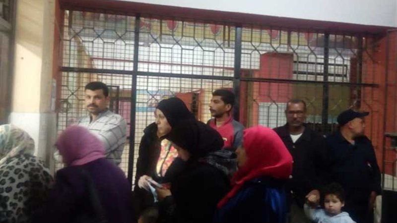 إقبال كثيف على لجان