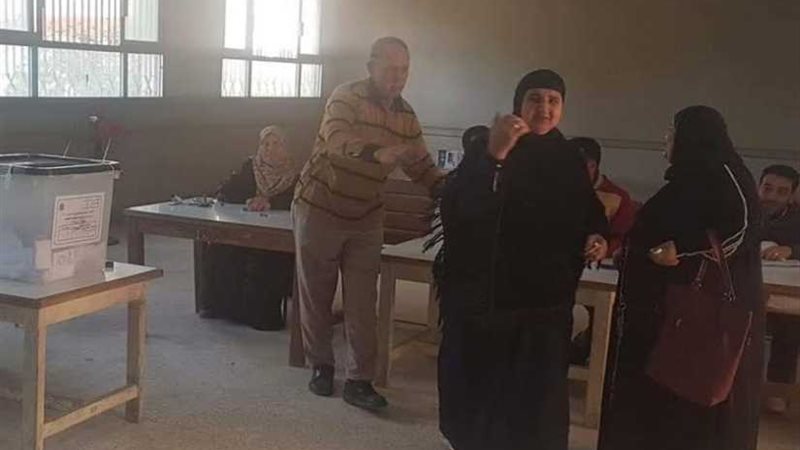 رئيس لجنة بـبكفر