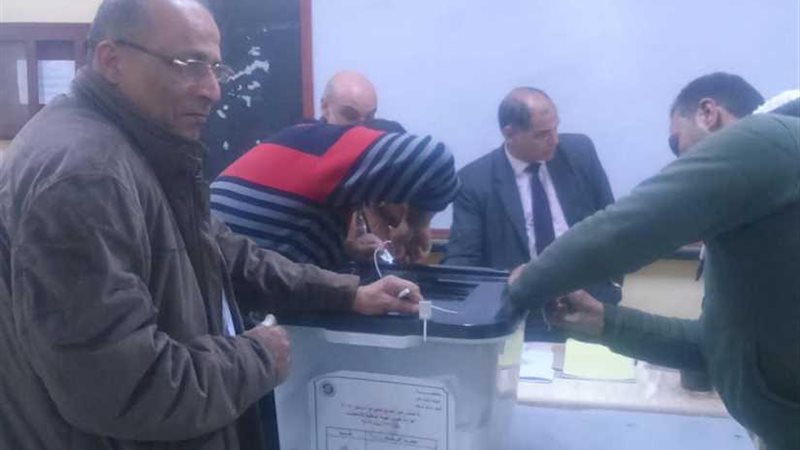 غلق لجان الاستفتاء