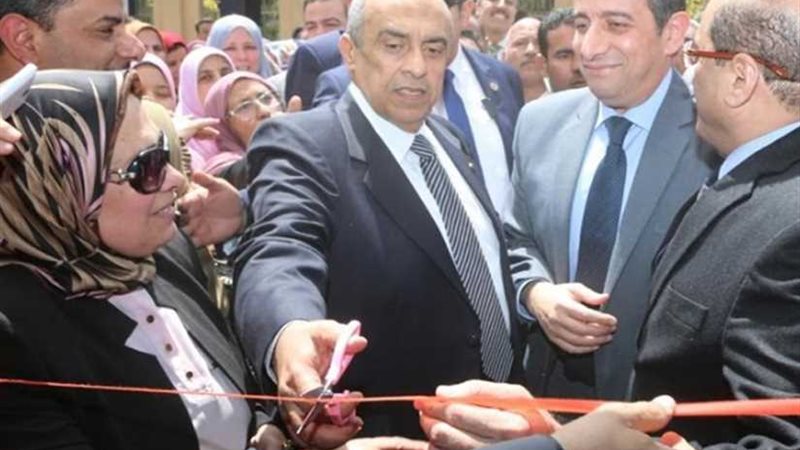 وزير الزراعة يفتتح