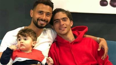 بالصور.. نجوم الكرة المصرية مع عائلتهم خارج الملاعب