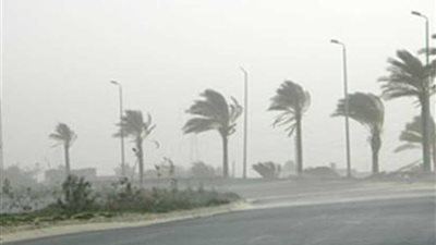 موجة رياح وانخفاض فى درجة الحرارة
