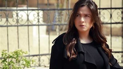 كواليس مسلسلات رمضان .. الزوجة حزينة وكادحة وطماعة