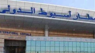 جمارك مطار أسيوط تحبط محاولة تهريب أجهزة لاسلكية